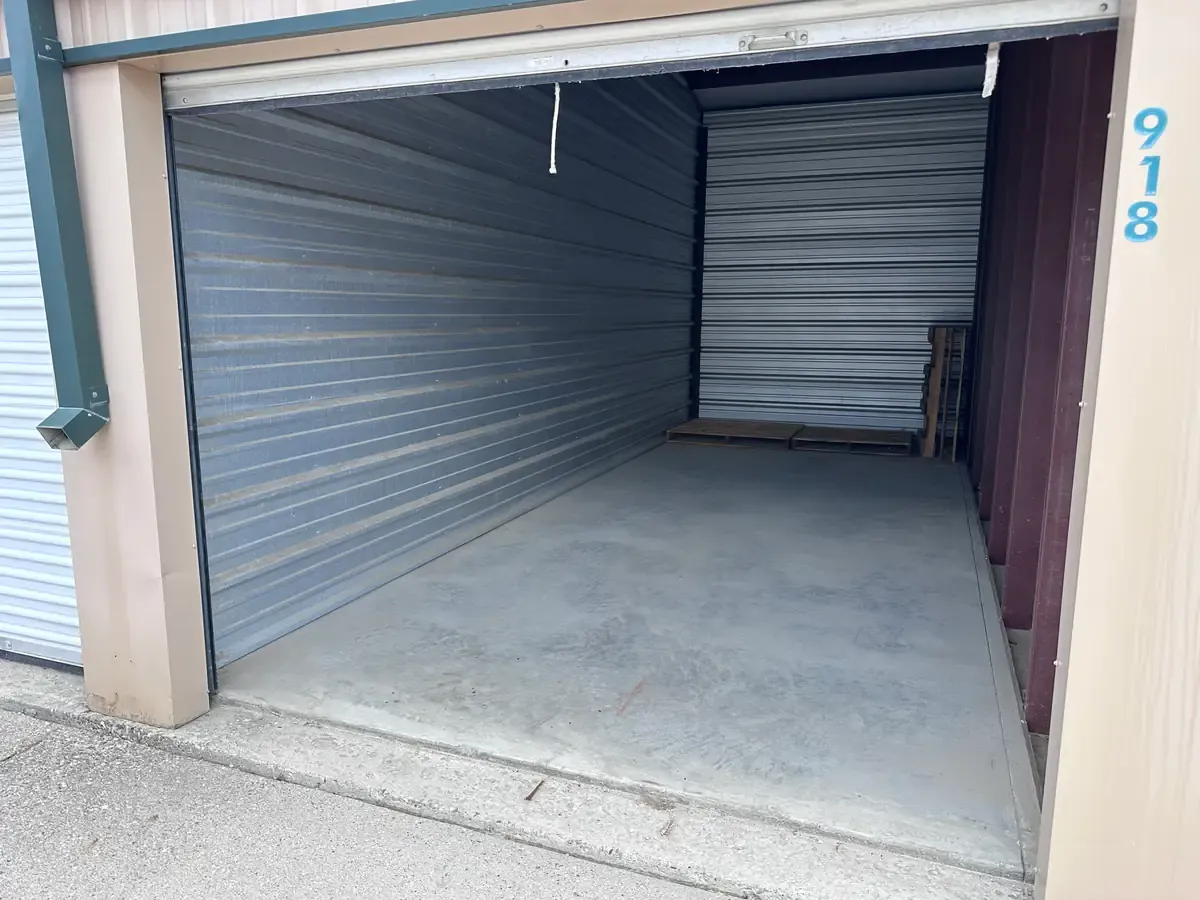 Storage units with roll up doors